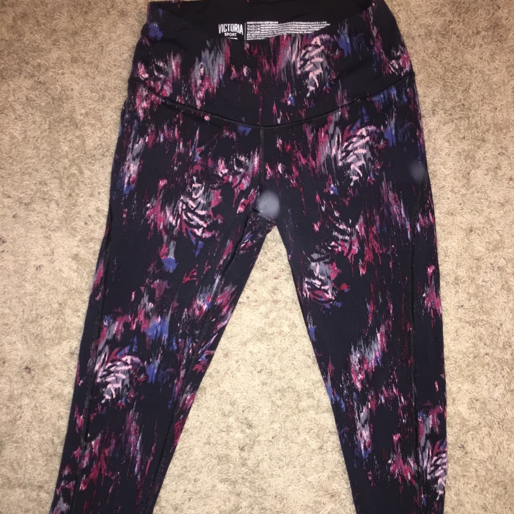 VIctoria secret “splattered” paint sport legging